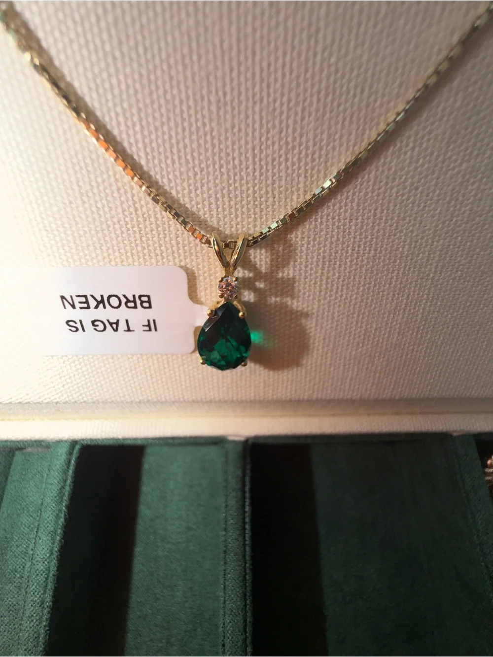 N/A gorgeous emerald